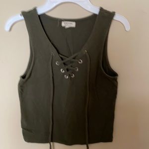 Short tie up shirt